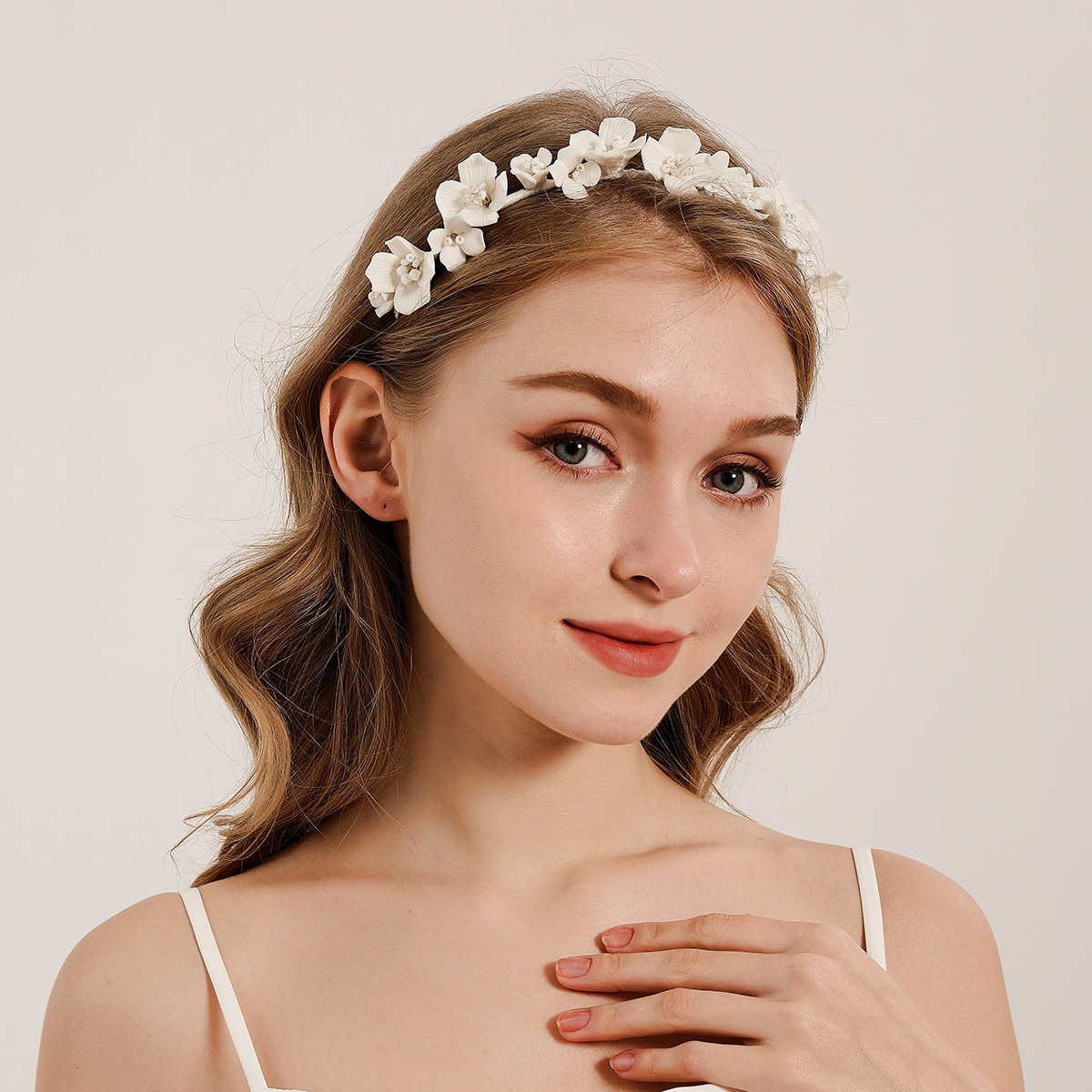 Wedding Arch Flower - Efily Gelin Beyaz Çiçek Saç Çember